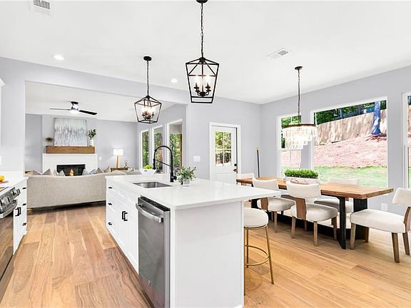 4th image of 6144 Cardinal Dr