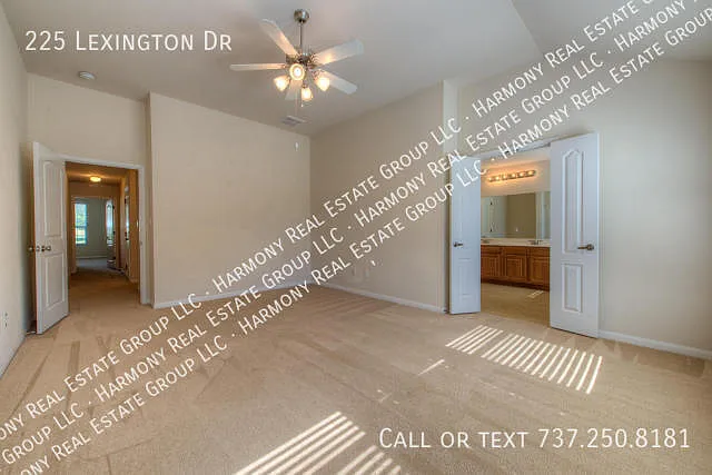 225 Lexington Dr — Photo 31