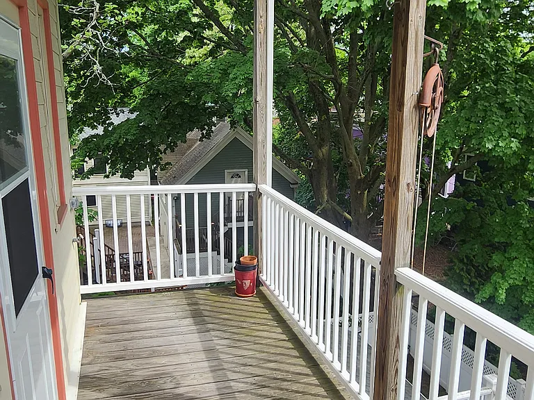 18 Perry St #3 — Photo 9