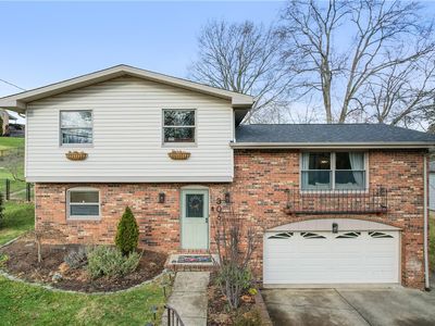 306 Virginia Dr, Oakdale, PA, 15071