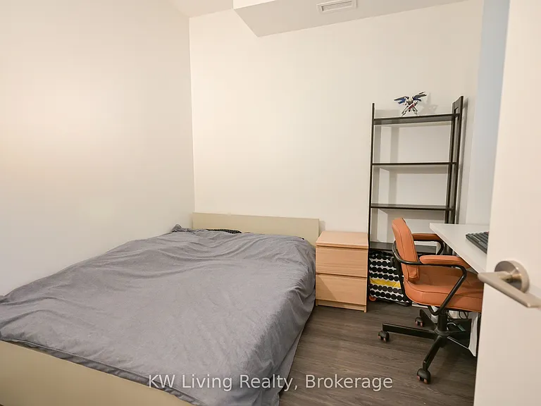 185 Alberta Ave #303 — Photo 23