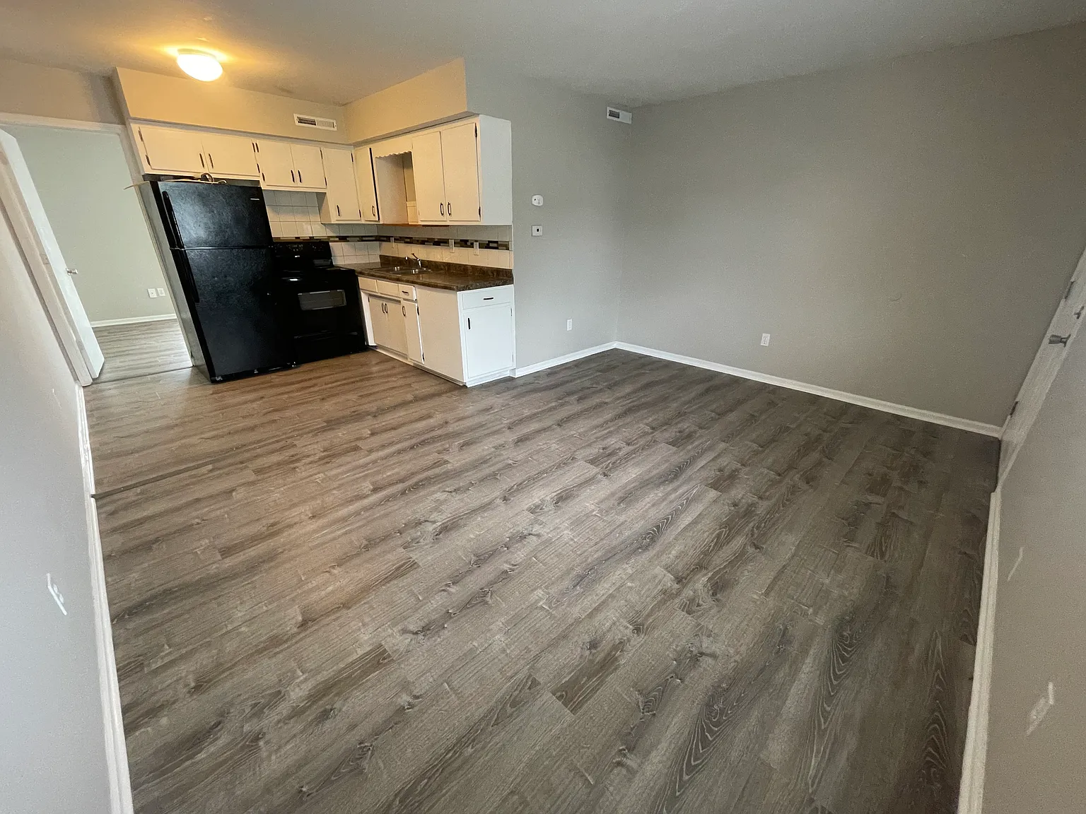 1 bed, 480 sqft, $775 — Photo 2