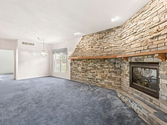 4th image of 3700 Saint Andrews Pl