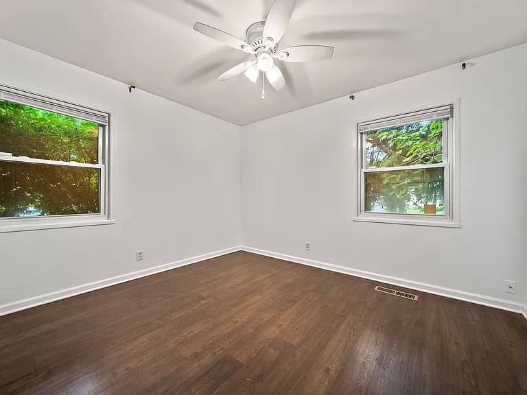 819 Pleasant Dr — Photo 25