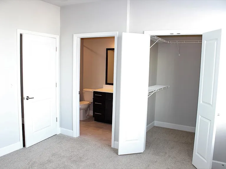 The Vue at Creve Coeur Apartments — Photo 37