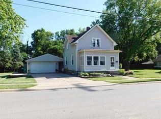 310 W Jefferson St, Washington, IL 61571