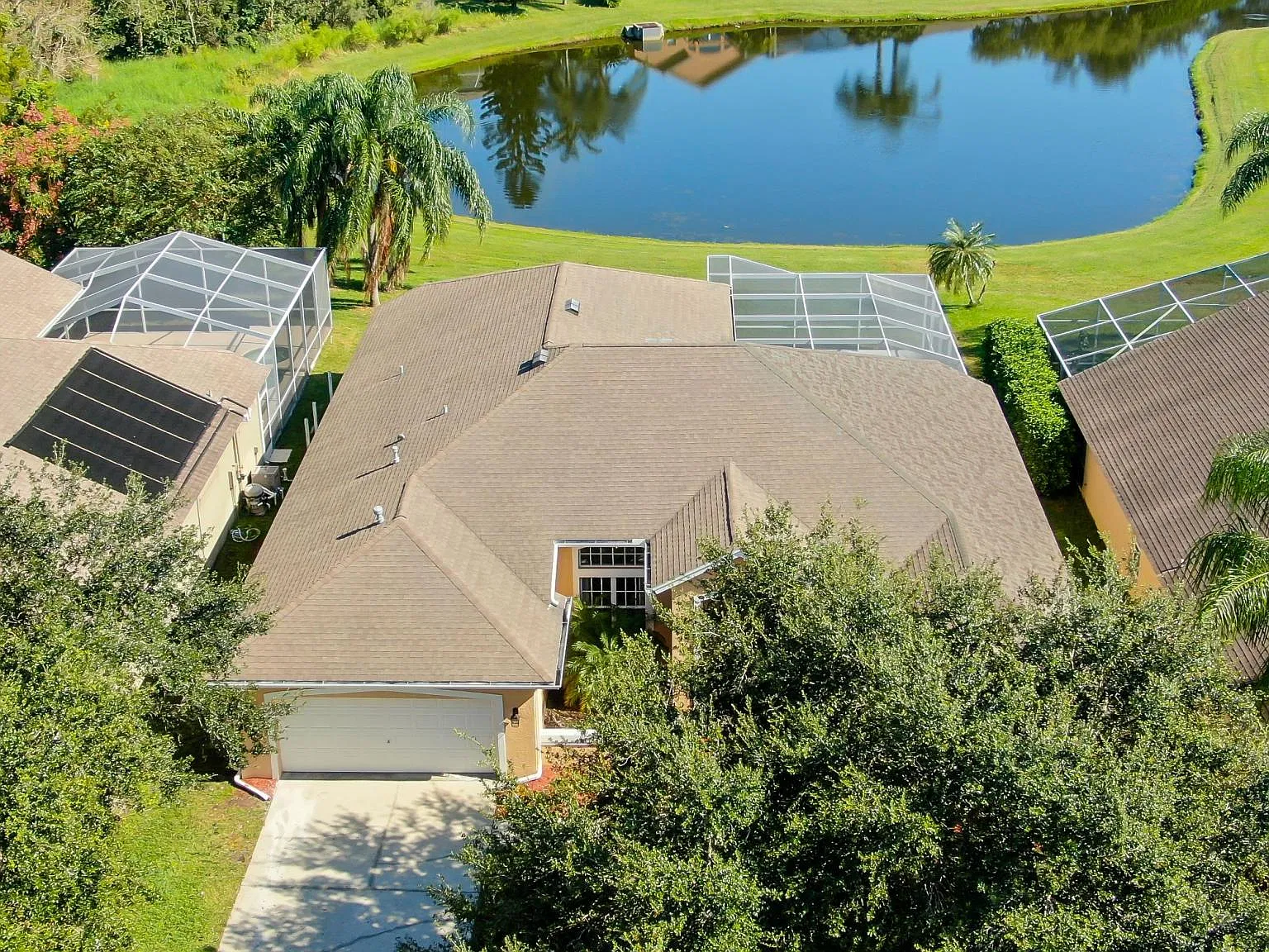 5 bed, 2696 sqft, $4,395 — Photo 3