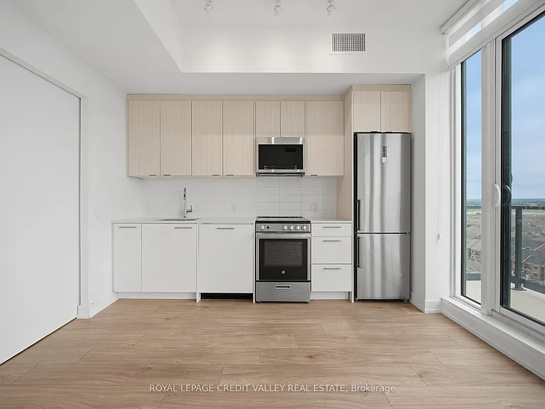 225 Veterans Dr #1201 — Photo 27