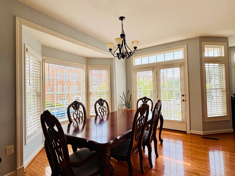 3670 Carriage Hill Dr — Photo 13