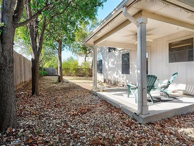 4 bed, 1849 sqft, $2,400 — Photo 4