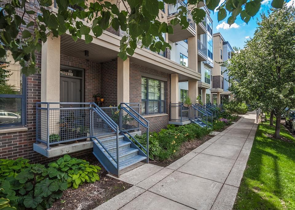 1st image of 2566 Ellis Ave APT 109