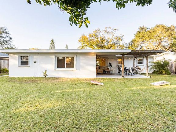2nd image of 1447 Caribbean Dr