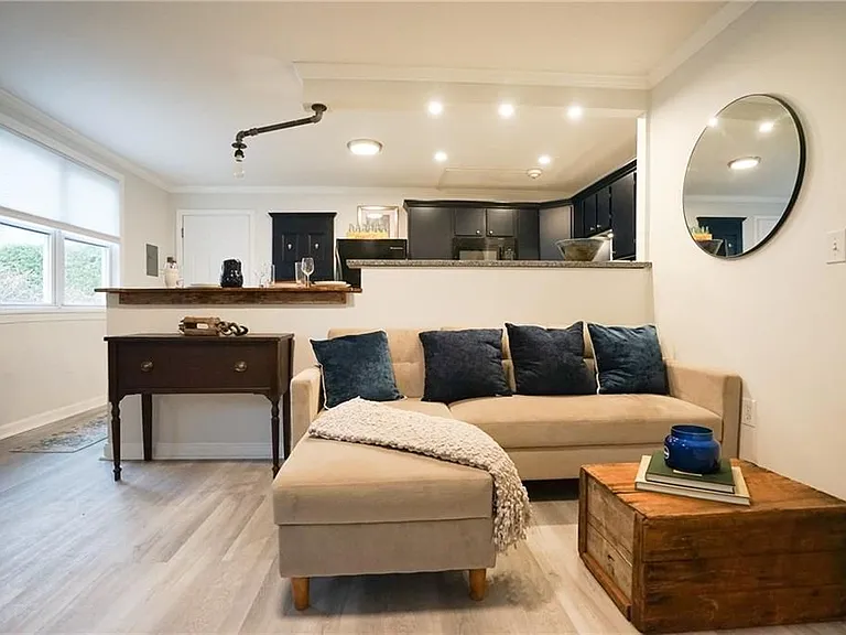 603 Thames St #1 — Photo 7