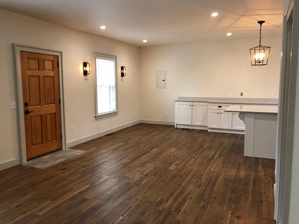 252 Water St #3
