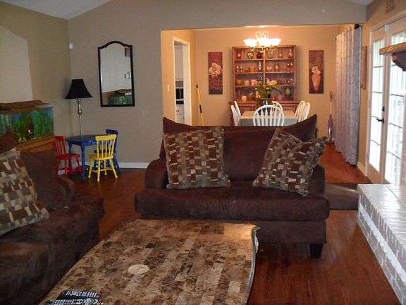 Living Room & Dinning