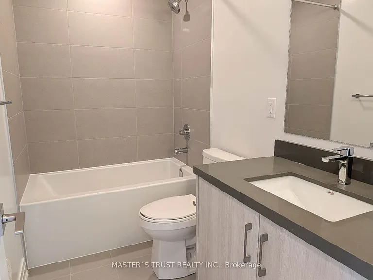 110 Grimsby Ln — Photo 7