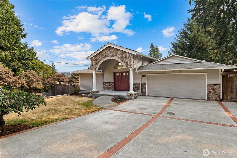 3rd image of 1704 154th Avenue SE