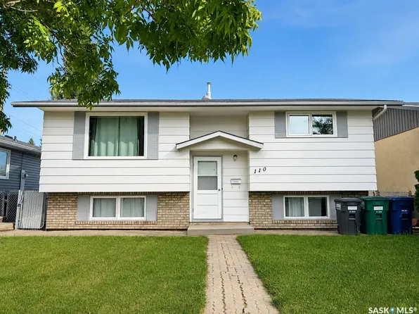 110 Arnason Crescent, Saskatoon, SK S7H 4M8