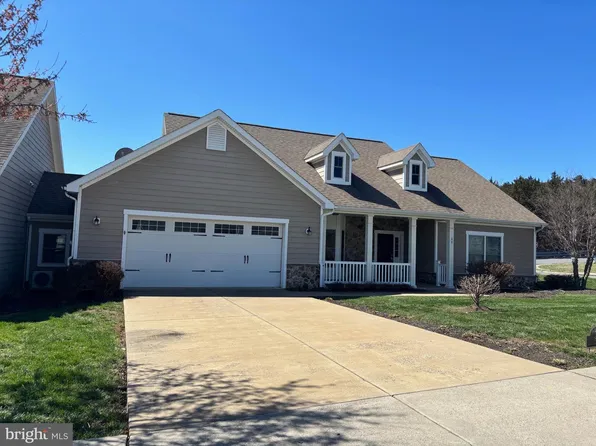 88 Signal Knob Cottage Dr, Strasburg, VA 22657