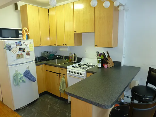 Rented by Charie Properties LLC | media 32