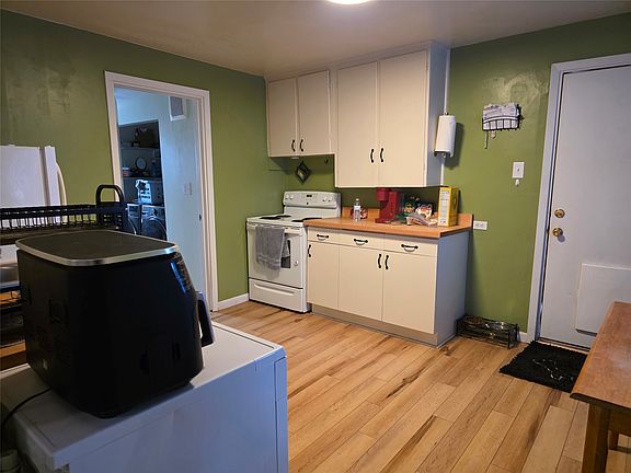4th image of 72396 Sanders St