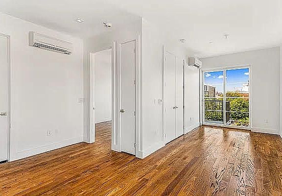 3rd image of 420 E 134th St #305