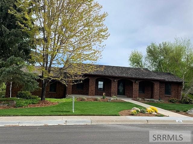 1st image of 415 Terra Vista Dr