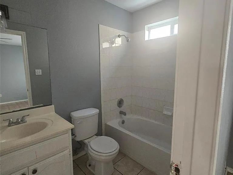 3001 Daffodil Ave — Photo 10