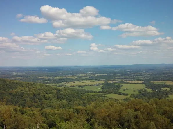 Blueridge Mtn, Paris, VA 20130
