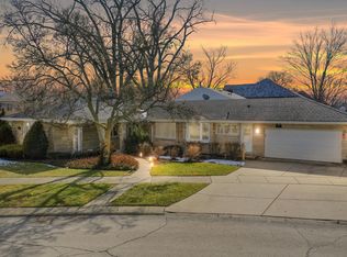 633 East Ave, Park Ridge, IL 60068