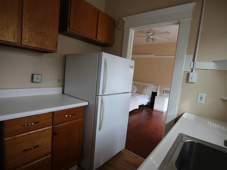 50 Breeze Ave #4 — Photo 4