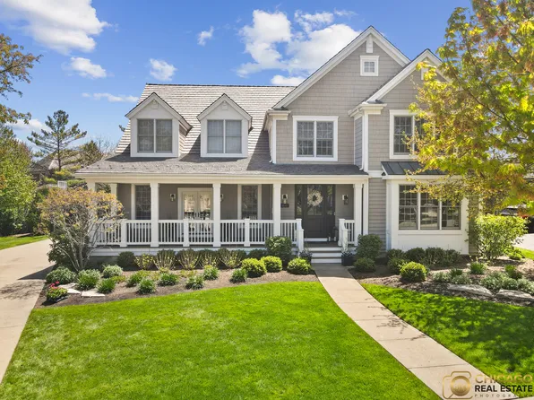 1641 Cabot Ln, Glenview, IL 60026