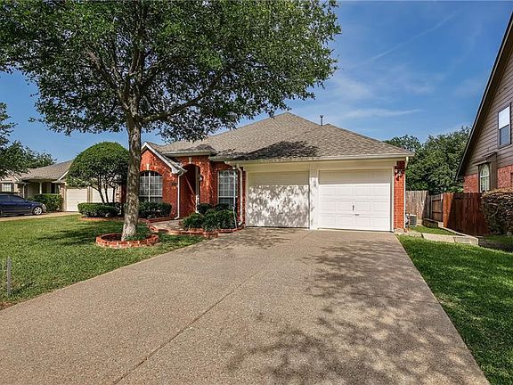 2nd image of 6924 Burr Oak Dr