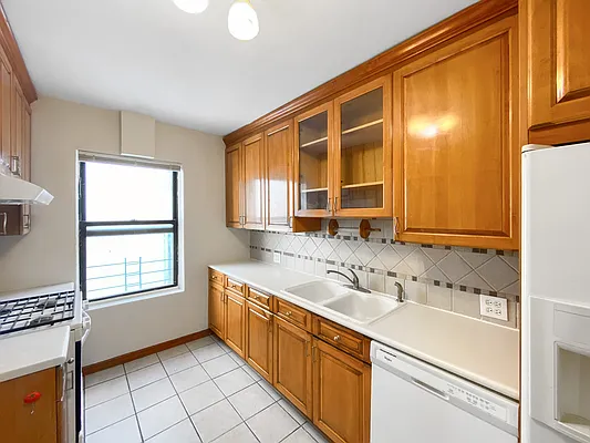 Rented by Skyward | media 13