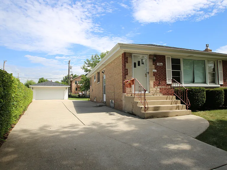 8214 W Wilson Ave — Photo 15