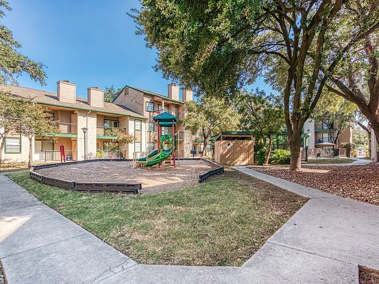 Woodland Apts San Antonio — Photo 2