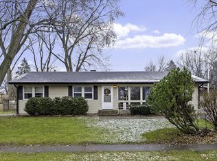 96 E Benton St, Oswego, IL 60543