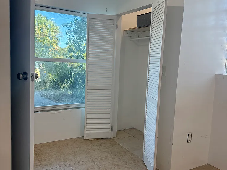 1816 NE Dixie Hwy #B — Photo 11