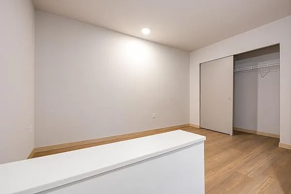 Zephyr Apartments — Photo 74
