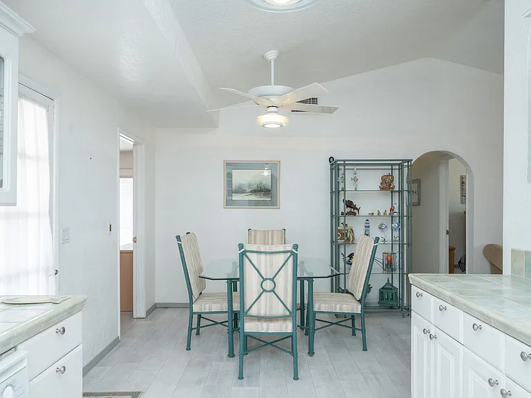 3910 Coral Reef Dr — Photo 31