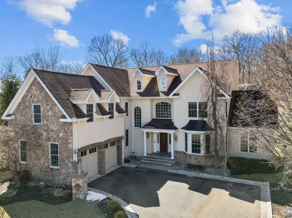 3 Woodcrest, Oakland, NJ 07436