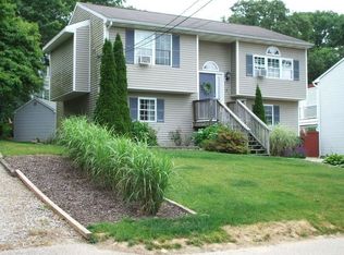 7 Pepper Bush Trl, Saunderstown, RI 02874