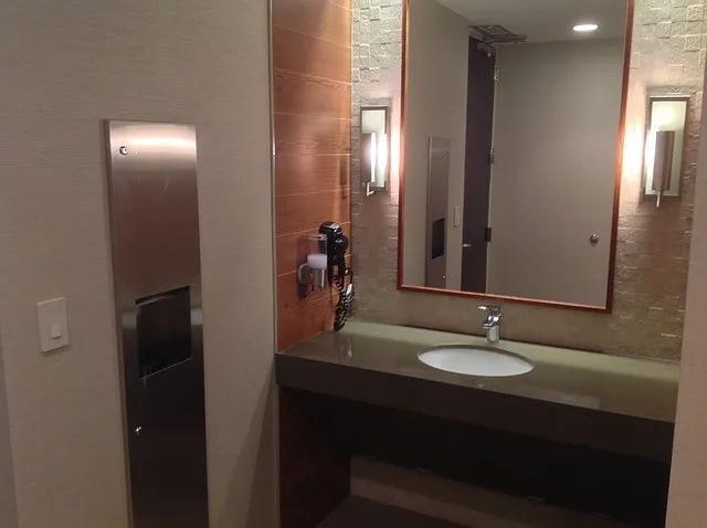 2 bed, 1240 sqft, $4,000 — Photo 4
