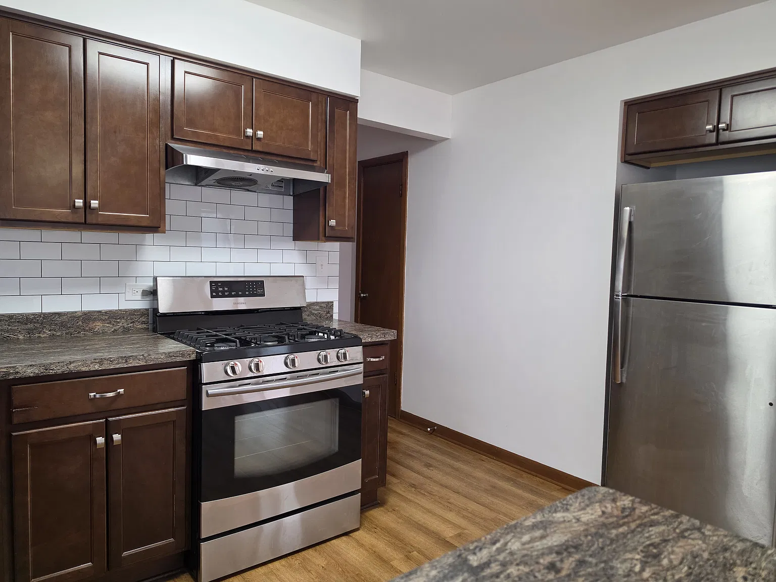 2844 Auxplaines Ave — Photo 3