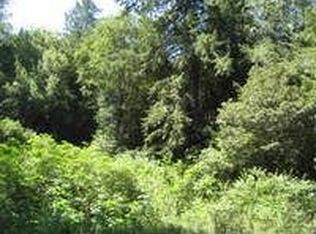 138 Higgens Ln, Whitethorn, CA 95589