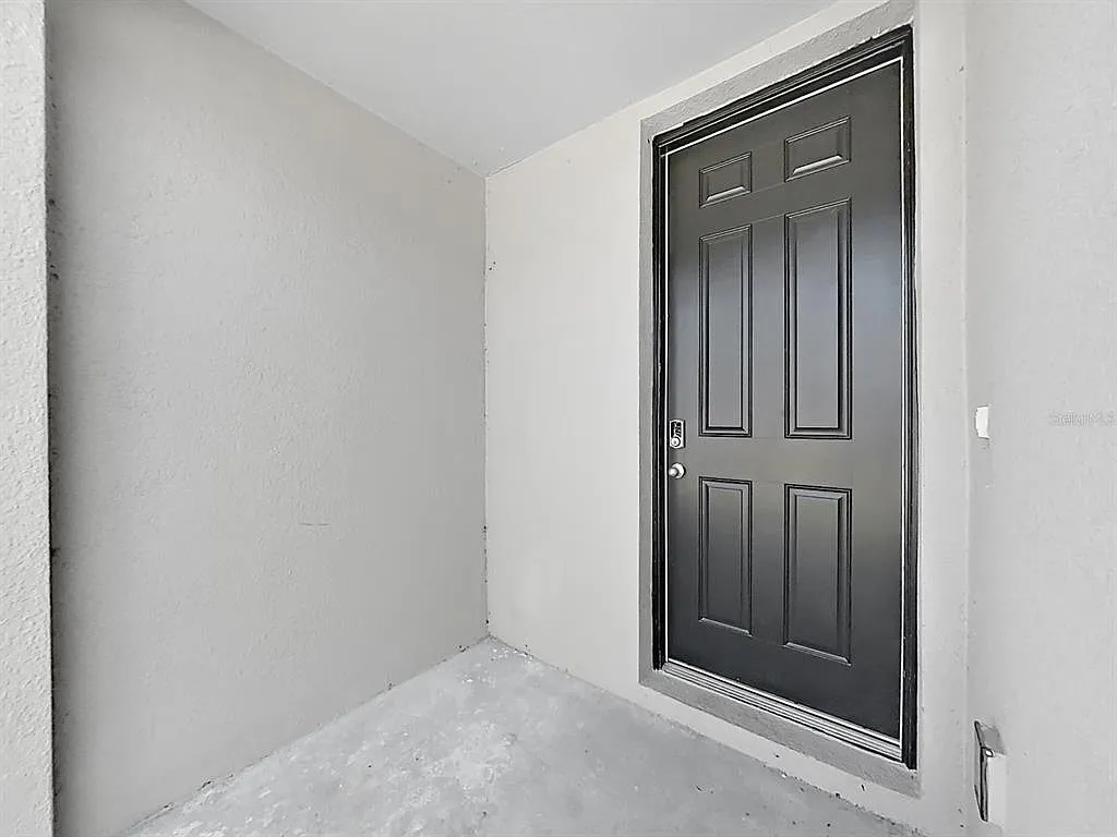 3 bed, 2.5 bath, 1525 sqft, $2,150 — Photo 4