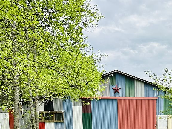 5th image of 233 Taylor Lake Rd