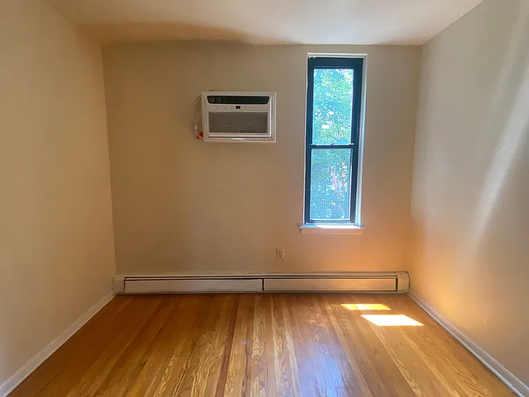 4520 Springfield Ave #C3 — Photo 6