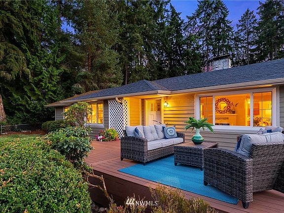 2nd image of 3063 W Lake Sammamish Pkwy NE