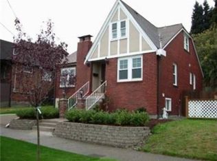 5107 5th Ave NE, Seattle, WA 98105